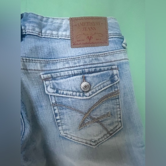 Amethyst low rise Jeans Faded Blue Flare Jeans size 0 juniors flap pockets - Picture 5 of 12